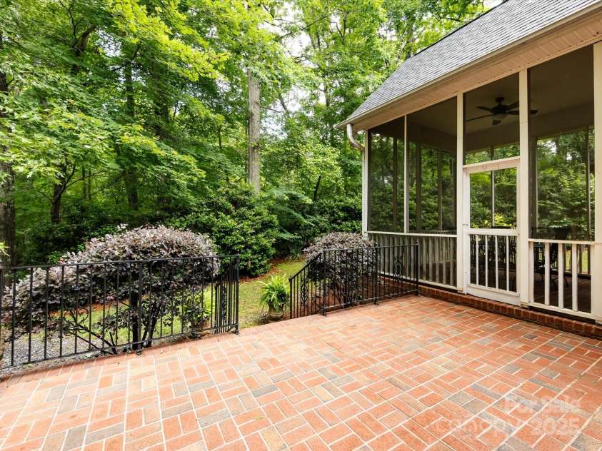5816 Valley Stream Trail, Waxhaw, NC 28173.  MLS# CAR4262900, YatesRealty ID 34123. 