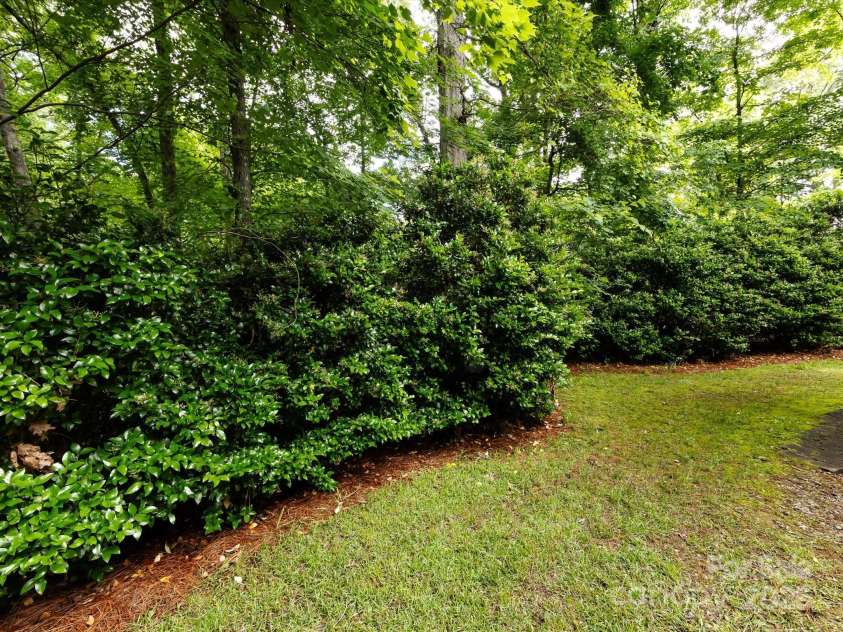 5816 Valley Stream Trail, Waxhaw, NC 28173.  MLS# CAR4262900, YatesRealty ID 34123. 