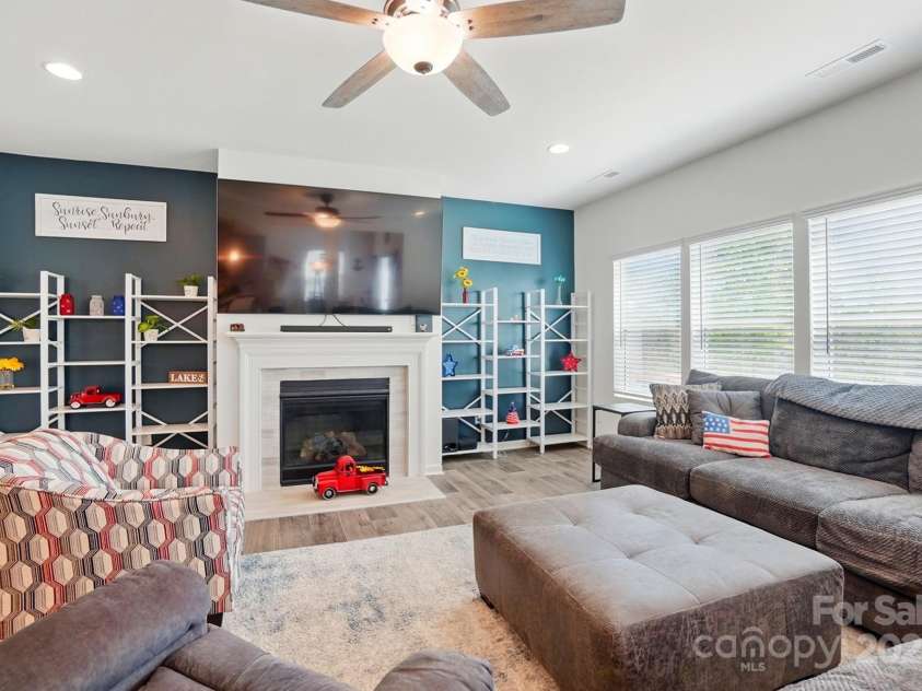 1578 Whitman Court, York, SC 29745.  MLS# CAR4247411, YatesRealty ID 34125. 