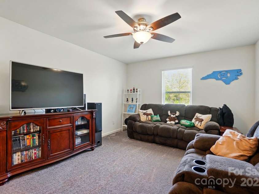 1578 Whitman Court, York, SC 29745.  MLS# CAR4247411, YatesRealty ID 34125. Bonus /playroom