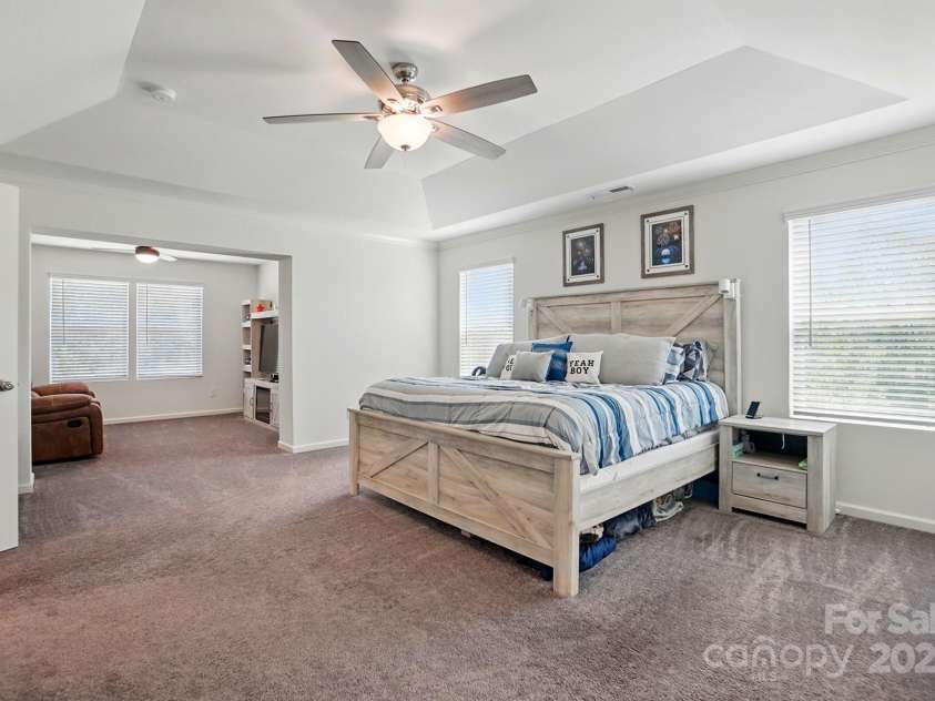 1578 Whitman Court, York, SC 29745.  MLS# CAR4247411, YatesRealty ID 34125. Primary bedroom with a wonderful seating area.