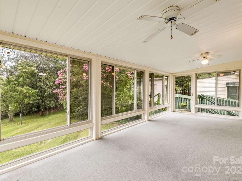141 Macedonia Road, Asheville, NC 28804.  MLS# CAR4291838, YatesRealty ID 34126. 