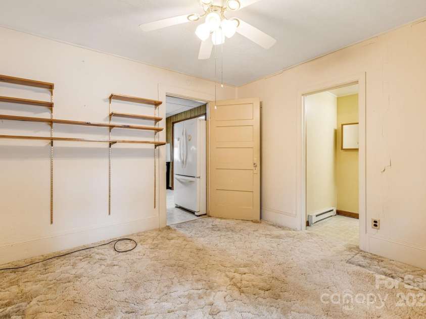 141 Macedonia Road, Asheville, NC 28804.  MLS# CAR4291838, YatesRealty ID 34126. 
