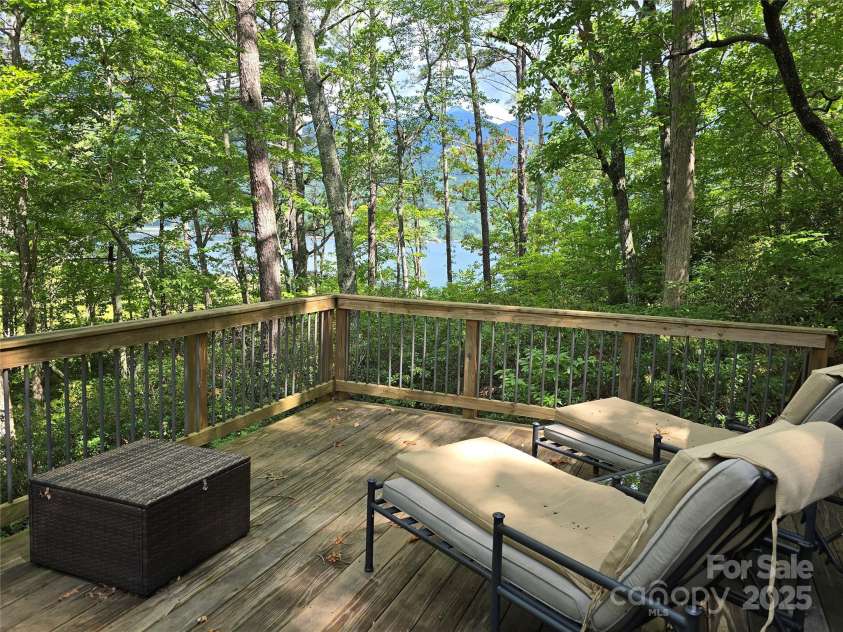 12 White Oak Trail, Black Mountain, NC 28711.  MLS# CAR4287662, YatesRealty ID 34127. 