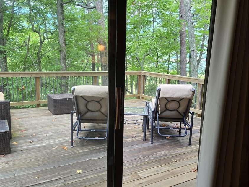 12 White Oak Trail, Black Mountain, NC 28711.  MLS# CAR4287662, YatesRealty ID 34127. 