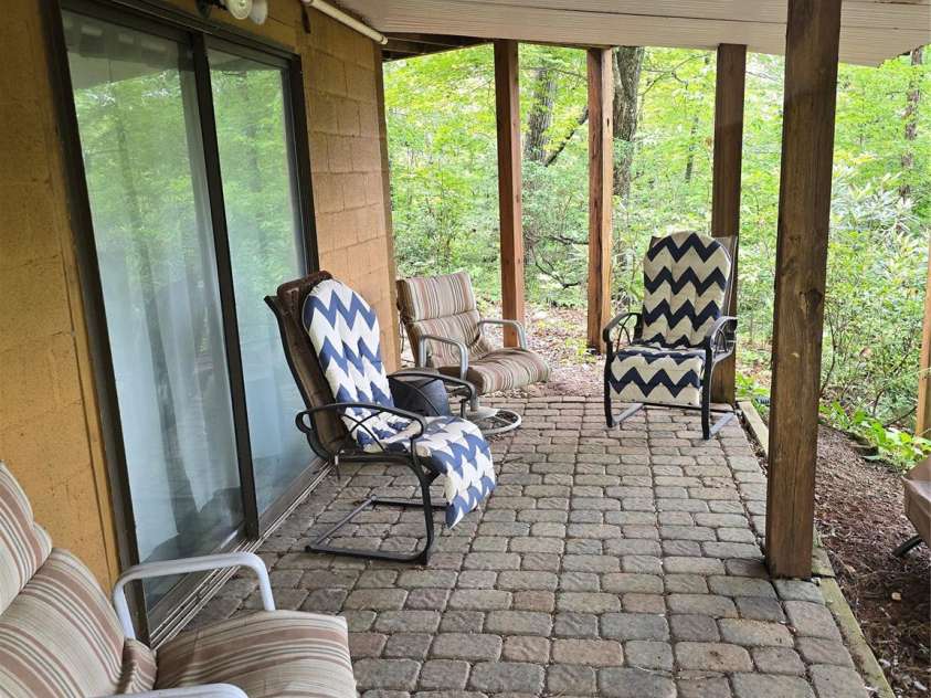 12 White Oak Trail, Black Mountain, NC 28711.  MLS# CAR4287662, YatesRealty ID 34127. Lower patio