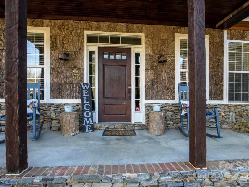 2570 Blowing Rock Boulevard, Lenoir, NC 28645.  MLS# CAR4223485, YatesRealty ID 3413. 