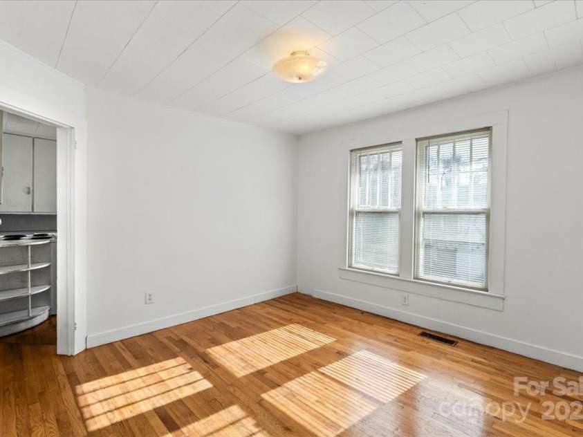 412 Wilson Street, Lenoir, NC 28645.  MLS# CAR4330360, YatesRealty ID 3413. 