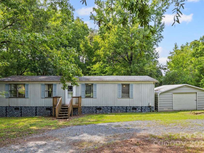 189 Schoolside Drive, Rock Hill, SC 29730.  MLS# CAR4293748, YatesRealty ID 34130. Front View