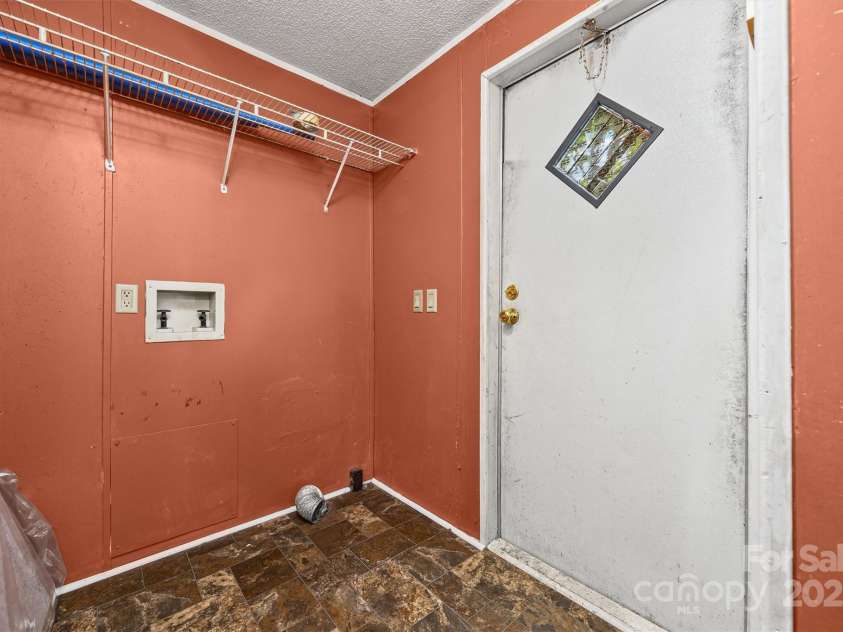 189 Schoolside Drive, Rock Hill, SC 29730.  MLS# CAR4293748, YatesRealty ID 34130. Laundry Room