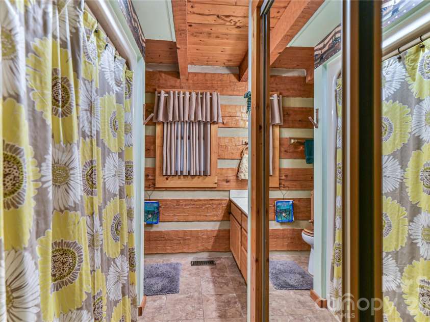 896 Aiken Road, Asheville, NC 28804.  MLS# CAR4397988, YatesRealty ID 34130. 