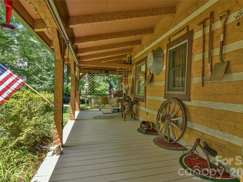 896 Aiken Road, Asheville, NC 28804.  MLS# CAR4397988, YatesRealty ID 34130. 