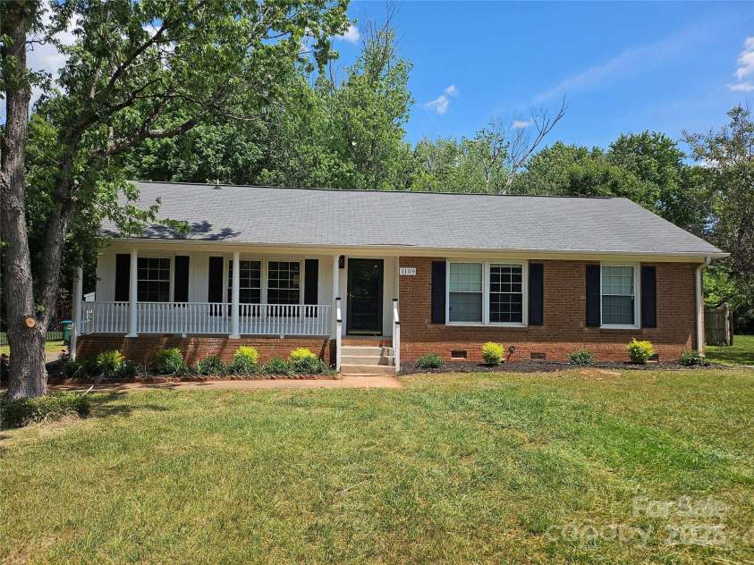 1109 Reid Harkey Road, Matthews, NC 28105.  MLS# CAR4253944, YatesRealty ID 34131. 