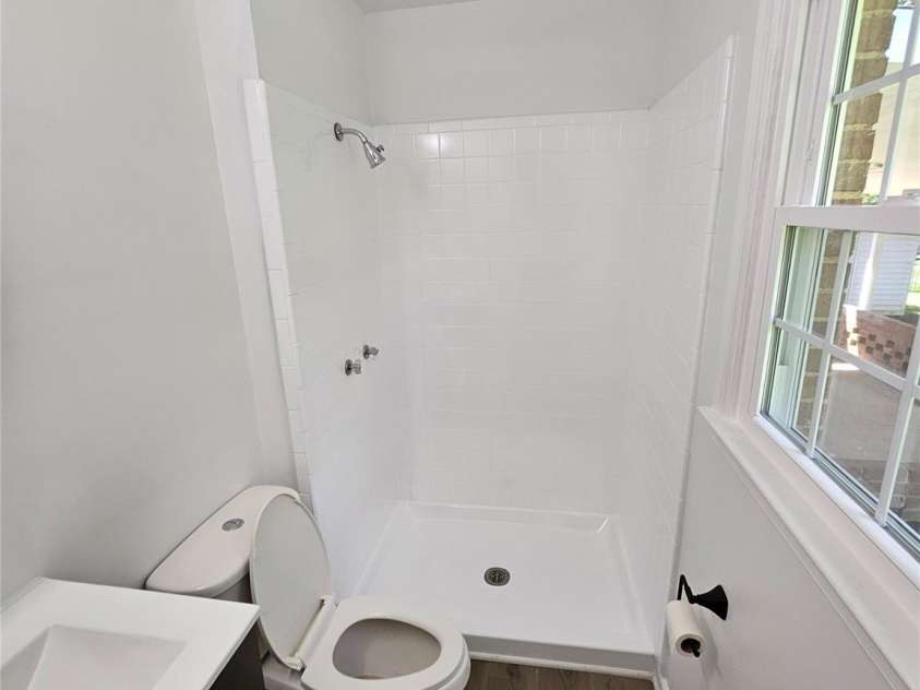 1109 Reid Harkey Road, Matthews, NC 28105.  MLS# CAR4253944, YatesRealty ID 34131. Master Bath