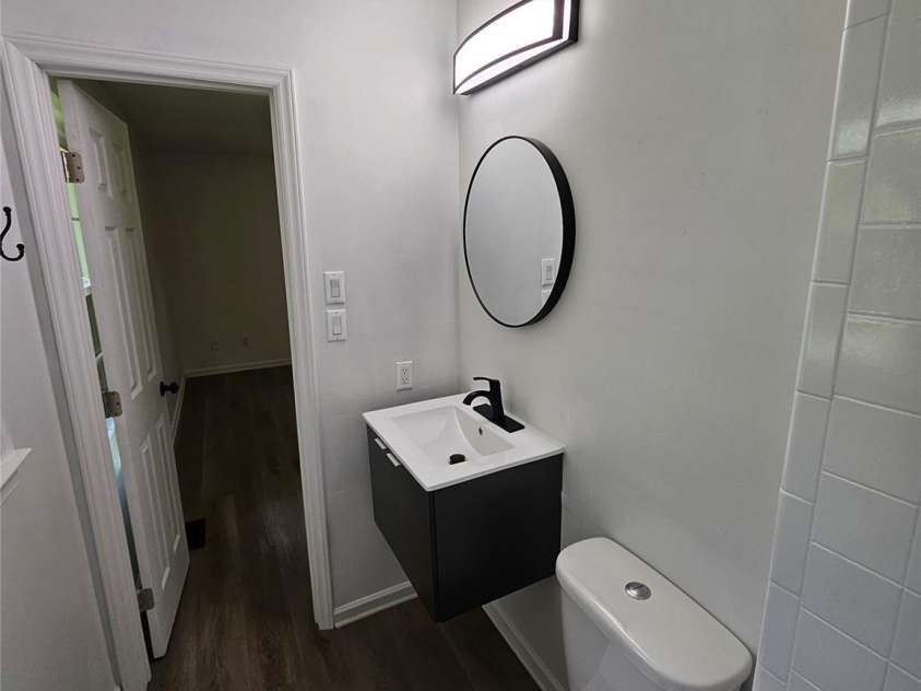 1109 Reid Harkey Road, Matthews, NC 28105.  MLS# CAR4253944, YatesRealty ID 34131. Master Bath