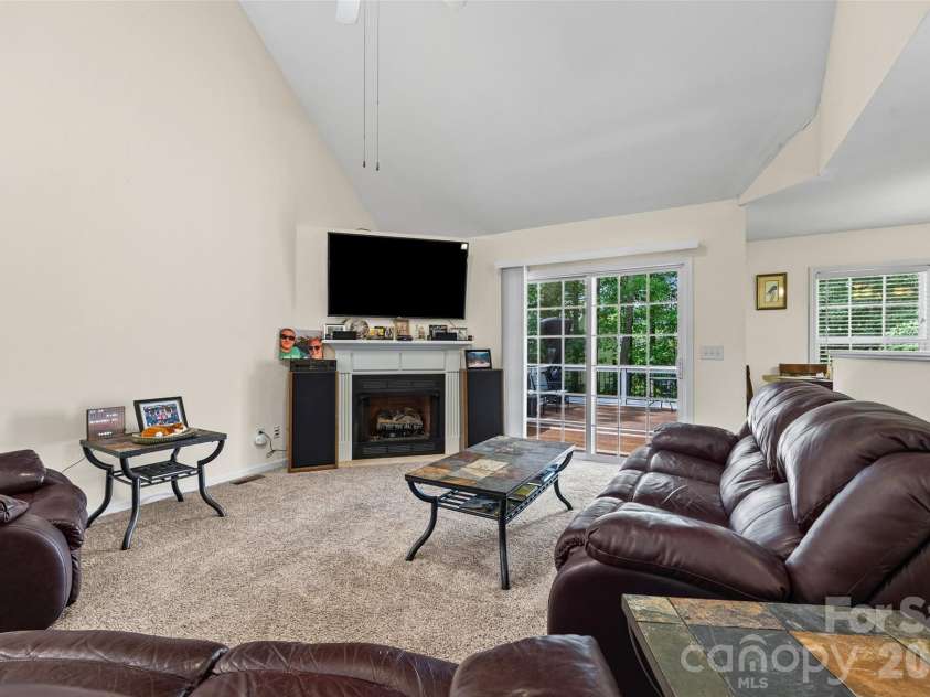 509 Kittiewake Lane, Clover, SC 29710.  MLS# CAR4383859, YatesRealty ID 34132. Enjoy cozy chilly nights by firelight