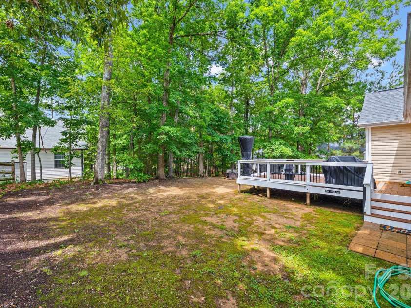 509 Kittiewake Lane, Clover, SC 29710.  MLS# CAR4383859, YatesRealty ID 34132. Flat back yard