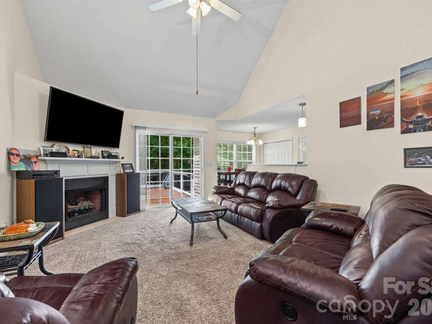 509 Kittiewake Lane, Clover, SC 29710.  MLS# CAR4383859, YatesRealty ID 34132. Living room opens to kitchen