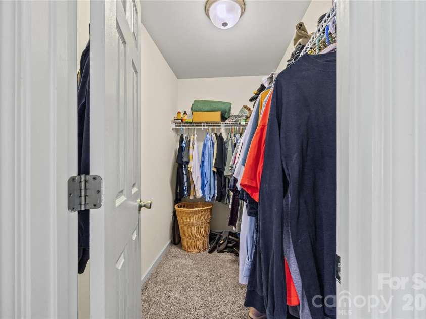 509 Kittiewake Lane, Clover, SC 29710.  MLS# CAR4383859, YatesRealty ID 34132. Walk in closet in master