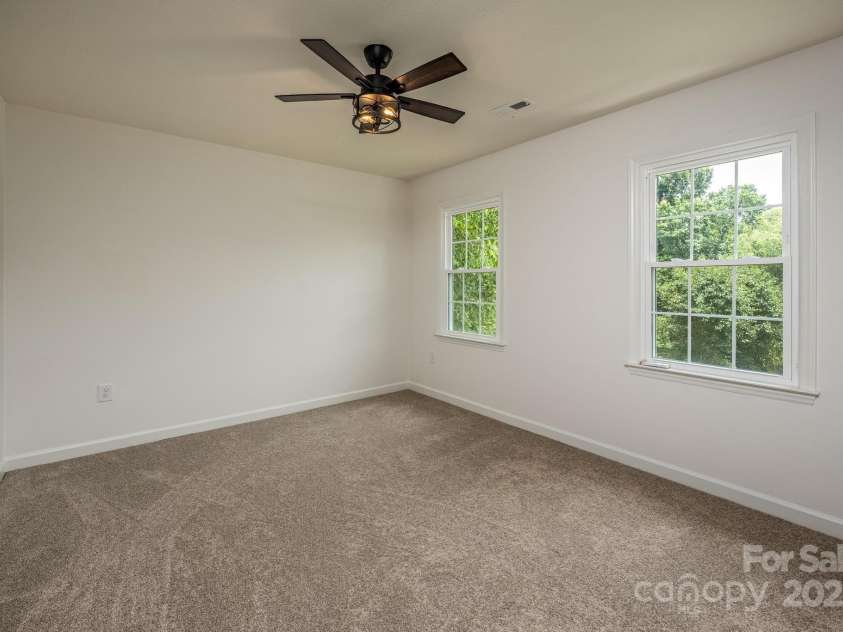 8337 Norcroft Drive, Charlotte, NC 28269.  MLS# CAR4275971, YatesRealty ID 34132. 