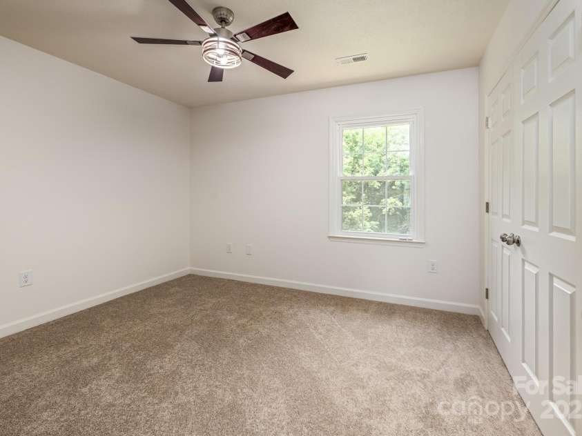 8337 Norcroft Drive, Charlotte, NC 28269.  MLS# CAR4275971, YatesRealty ID 34132. 