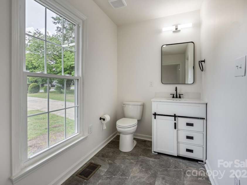 8337 Norcroft Drive, Charlotte, NC 28269.  MLS# CAR4275971, YatesRealty ID 34132. 