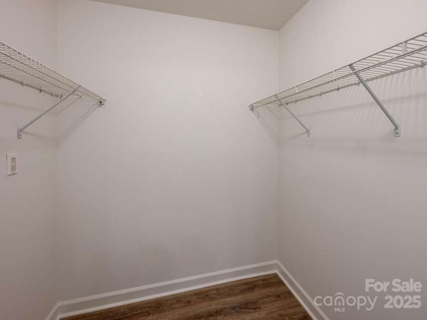 8337 Norcroft Drive, Charlotte, NC 28269.  MLS# CAR4275971, YatesRealty ID 34132. 