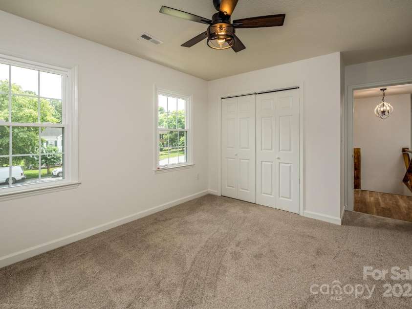 8337 Norcroft Drive, Charlotte, NC 28269.  MLS# CAR4275971, YatesRealty ID 34132. 