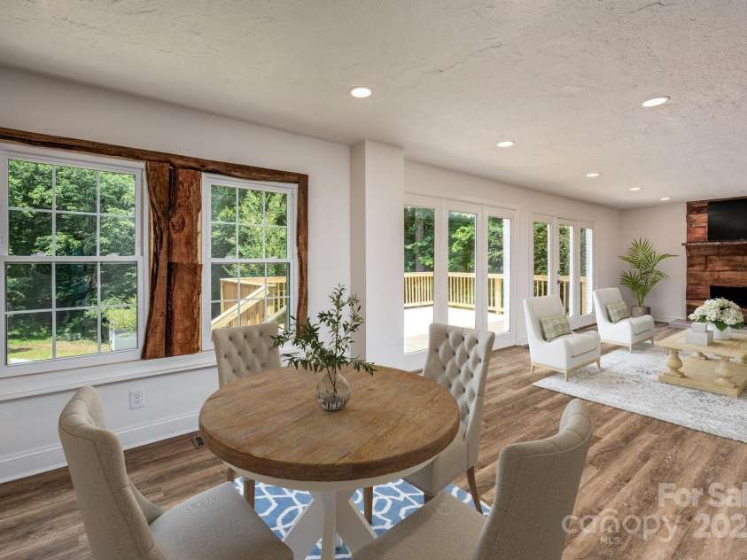 8337 Norcroft Drive, Charlotte, NC 28269.  MLS# CAR4275971, YatesRealty ID 34132. 