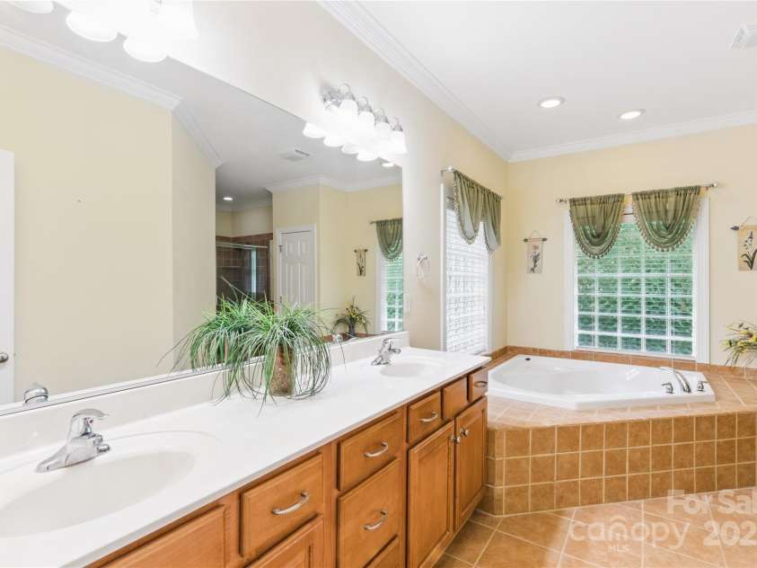 8622 Lower Rocky River Road, Concord, NC 28025.  MLS# CAR4262866, YatesRealty ID 34133. 