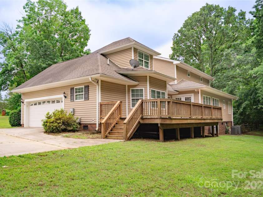 8622 Lower Rocky River Road, Concord, NC 28025.  MLS# CAR4262866, YatesRealty ID 34133. 