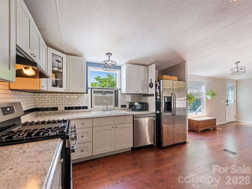 115 Slick Rock Ridge, Maggie Valley, NC 28751.  MLS# CAR4394968, YatesRealty ID 34136. 