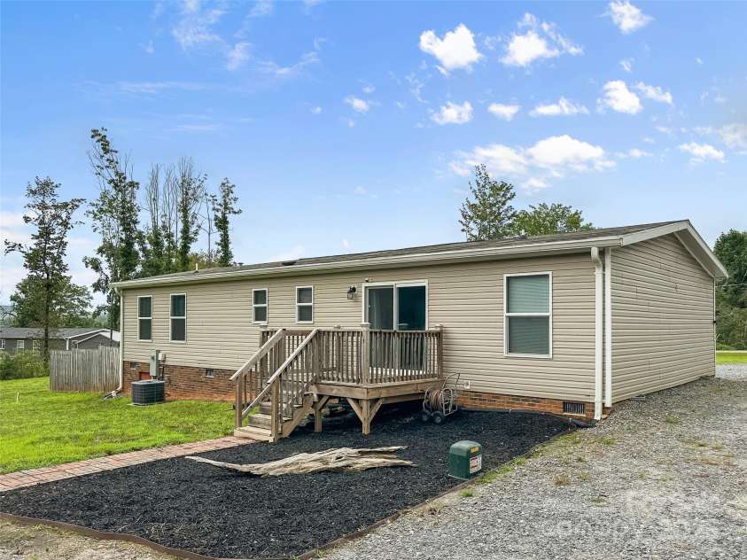 624 Legion Road, Lenoir, NC 28645.  MLS# CAR4294315, YatesRealty ID 34136. 