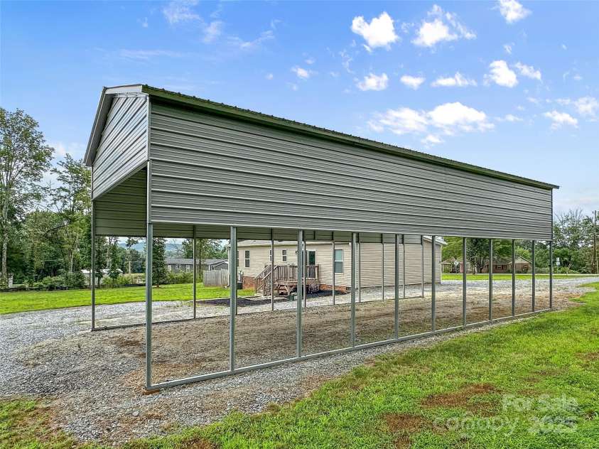 624 Legion Road, Lenoir, NC 28645.  MLS# CAR4294315, YatesRealty ID 34136. 