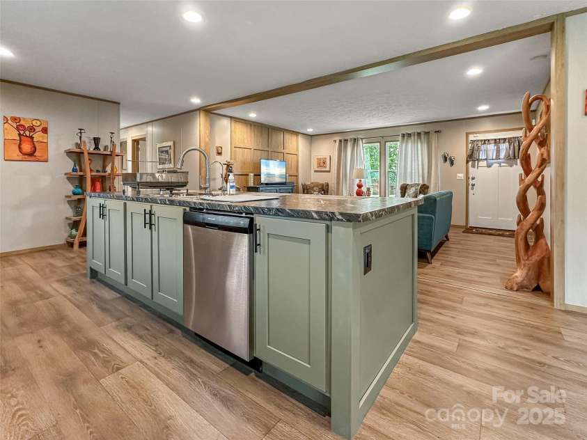 624 Legion Road, Lenoir, NC 28645.  MLS# CAR4294315, YatesRealty ID 34136. 