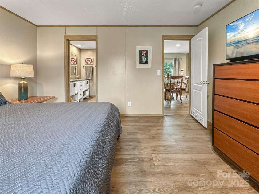 624 Legion Road, Lenoir, NC 28645.  MLS# CAR4294315, YatesRealty ID 34136. 