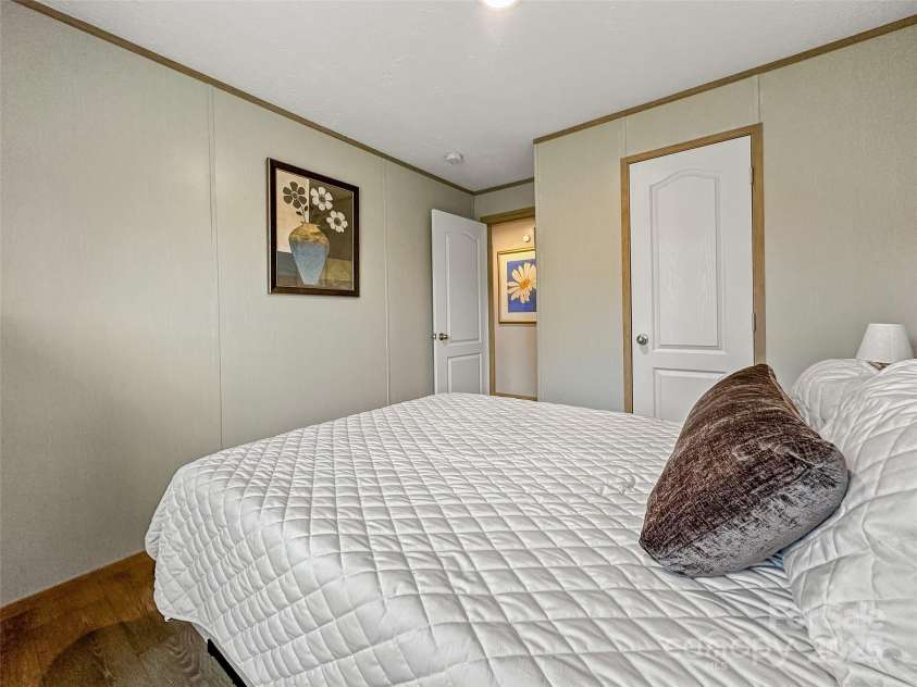 624 Legion Road, Lenoir, NC 28645.  MLS# CAR4294315, YatesRealty ID 34136. 