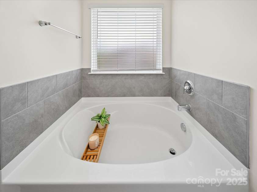 10096 Jack Nicklaus Drive, Lancaster, SC 29720.  MLS# CAR4290896, YatesRealty ID 34137. 