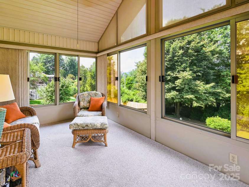 132 Mountain Valley Drive, Hendersonville, NC 28739.  MLS# CAR4278886, YatesRealty ID 34138. 