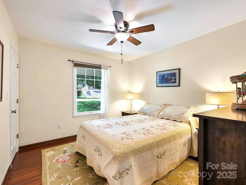 132 Mountain Valley Drive, Hendersonville, NC 28739.  MLS# CAR4278886, YatesRealty ID 34138. 