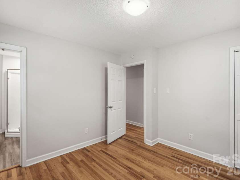 218 Drye Lane, Matthews, NC 28104.  MLS# CAR4394869, YatesRealty ID 34139. 