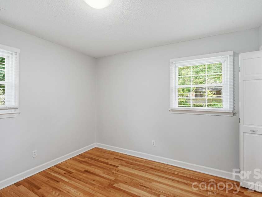 218 Drye Lane, Matthews, NC 28104.  MLS# CAR4394869, YatesRealty ID 34139. 