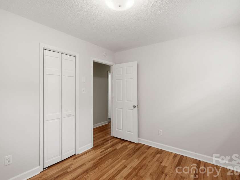218 Drye Lane, Matthews, NC 28104.  MLS# CAR4394869, YatesRealty ID 34139. 