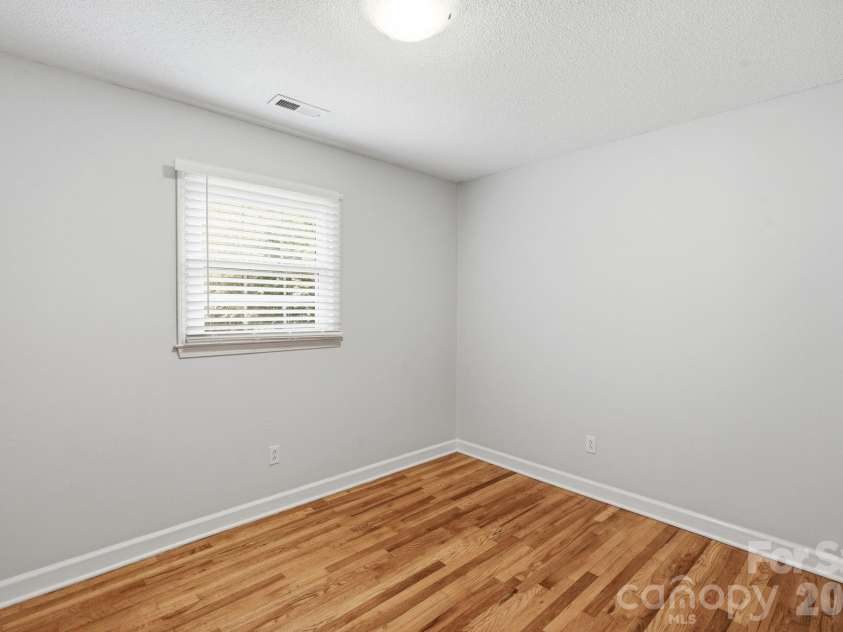 218 Drye Lane, Matthews, NC 28104.  MLS# CAR4394869, YatesRealty ID 34139. 