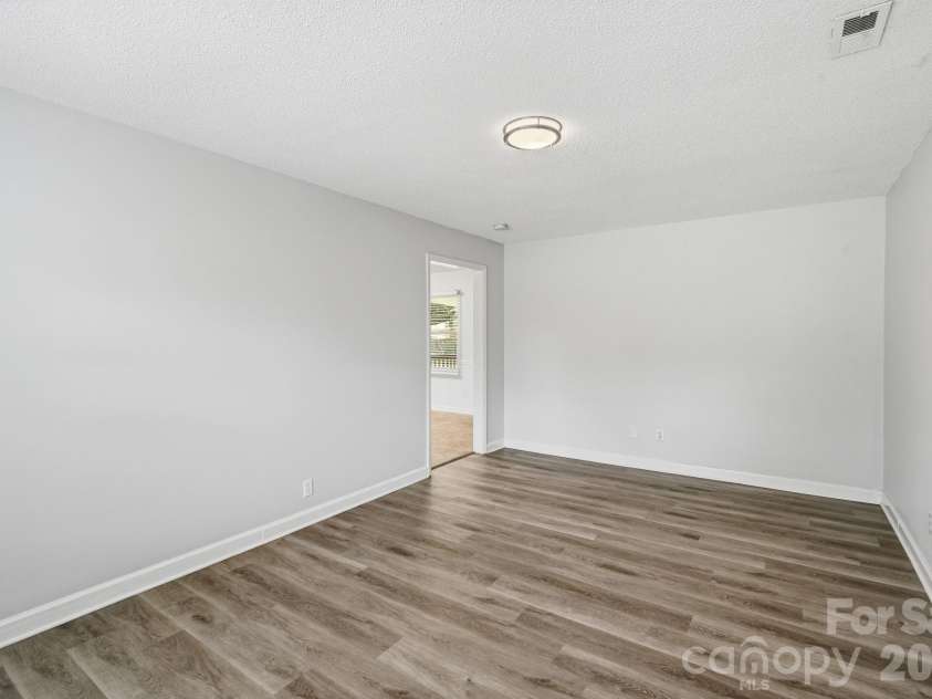 218 Drye Lane, Matthews, NC 28104.  MLS# CAR4394869, YatesRealty ID 34139. 