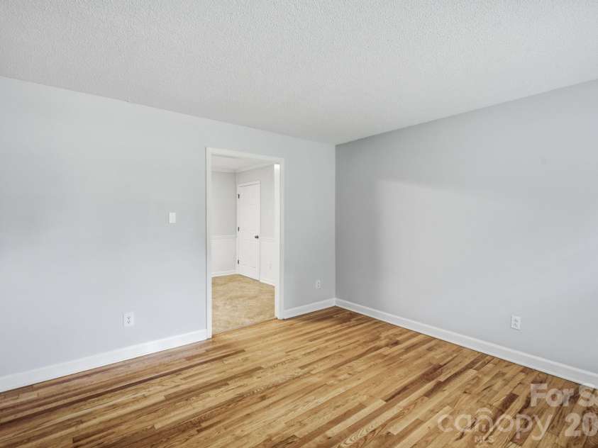 218 Drye Lane, Matthews, NC 28104.  MLS# CAR4394869, YatesRealty ID 34139. 
