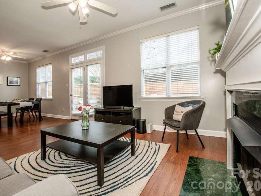 18714 Ramsey Cove Drive, Cornelius, NC 28031.  MLS# CAR4350743, YatesRealty ID 3414. Open To Breakfast Area