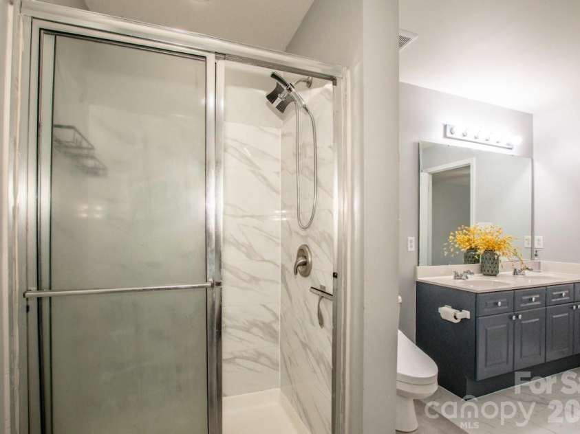 18714 Ramsey Cove Drive, Cornelius, NC 28031.  MLS# CAR4350743, YatesRealty ID 3414. Separate Shower