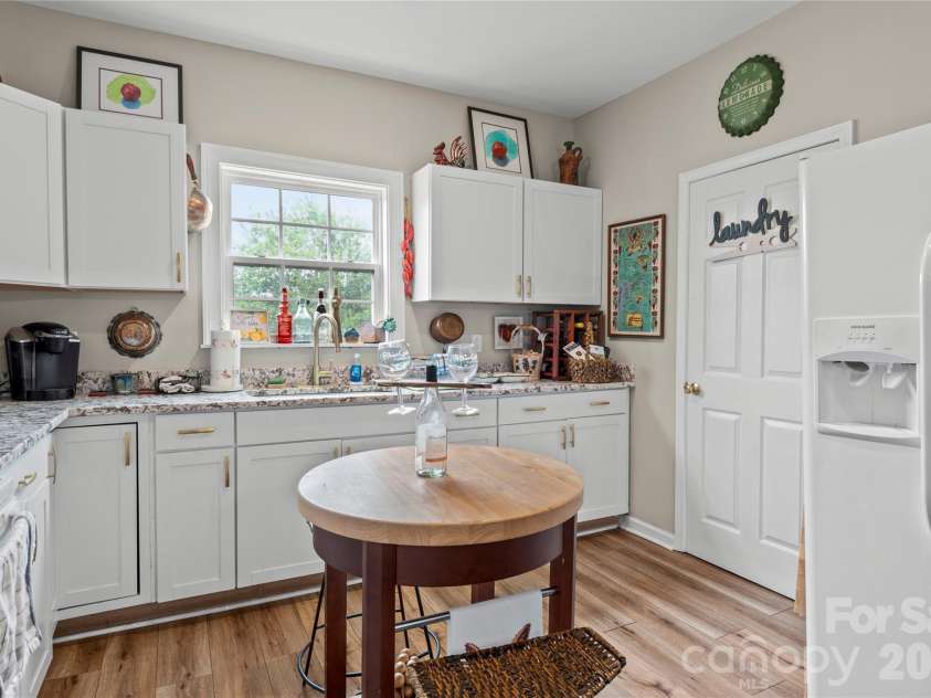 112 Hillcrest Street, Jonesville, NC 28642.  MLS# CAR4392397, YatesRealty ID 34140. 