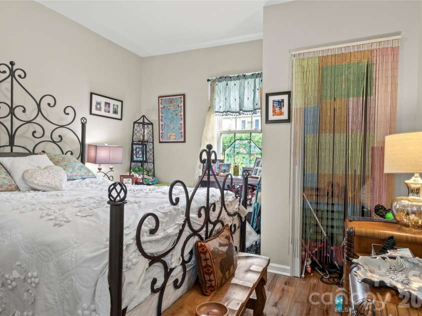 112 Hillcrest Street, Jonesville, NC 28642.  MLS# CAR4392397, YatesRealty ID 34140. 